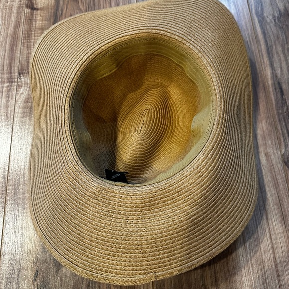 Express Hat - Picture 3 of 7